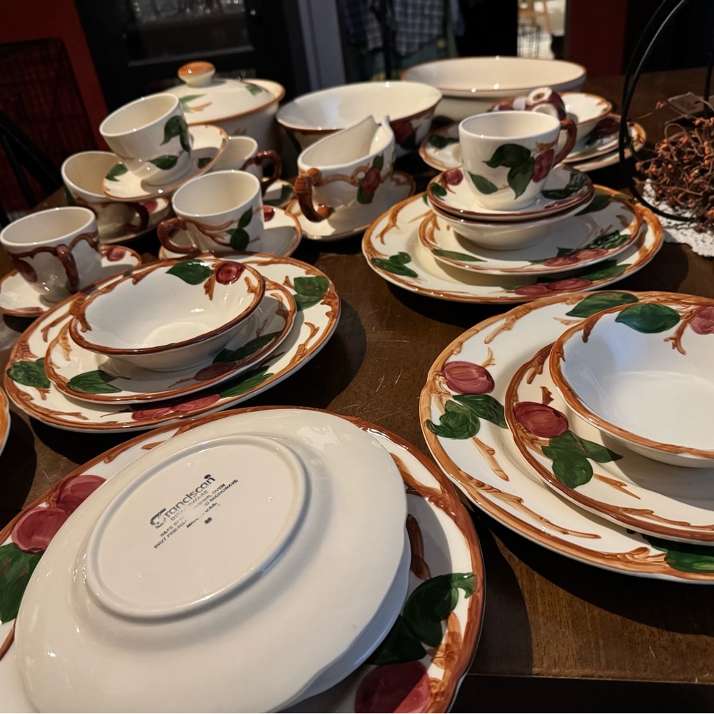 Franciscan Apple Pattern Dinnerware Collection - Picture 3 of 4